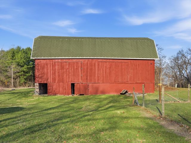 17753 Waterloo Road, Chelsea, MI 48118