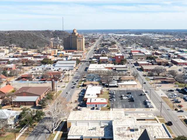 130 Long View Drive, Mineral Wells, TX 76067