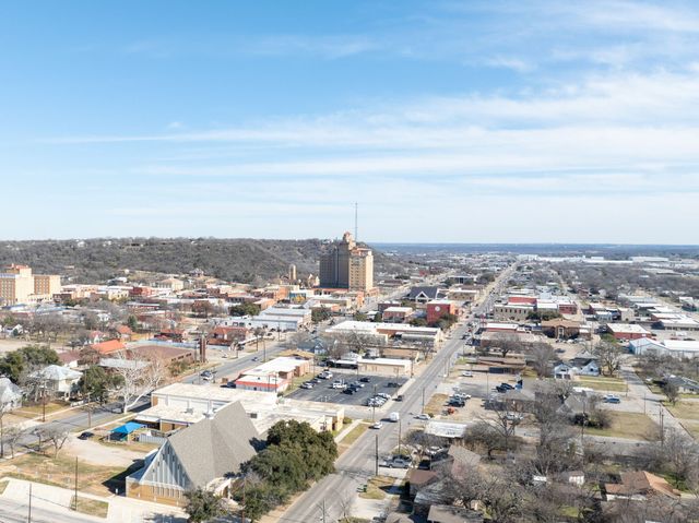130 Long View Drive, Mineral Wells, TX 76067