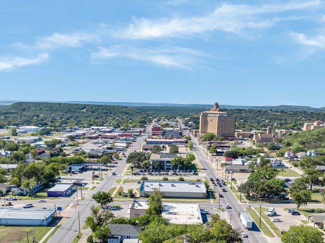 130 Long View Drive, Mineral Wells, TX 76067