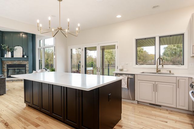 7146 BARNGATE Drive, South Beloit, IL 61080