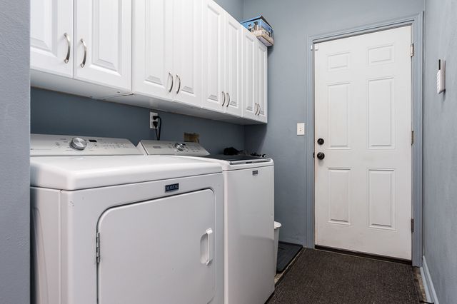 7146 BARNGATE Drive, South Beloit, IL 61080