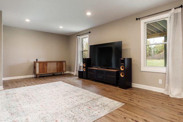 7146 BARNGATE Drive, South Beloit, IL 61080