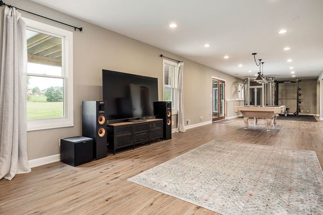 7146 BARNGATE Drive, South Beloit, IL 61080