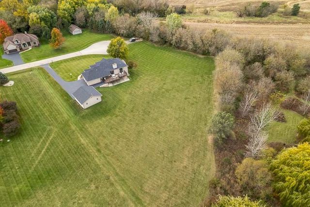 7146 BARNGATE Drive, South Beloit, IL 61080