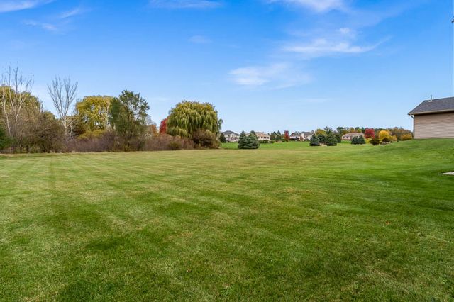 7146 BARNGATE Drive, South Beloit, IL 61080