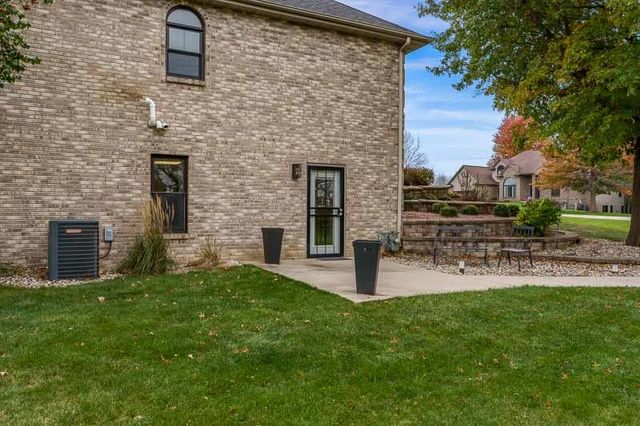 7146 BARNGATE Drive, South Beloit, IL 61080