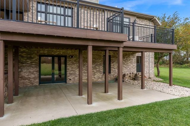 7146 BARNGATE Drive, South Beloit, IL 61080