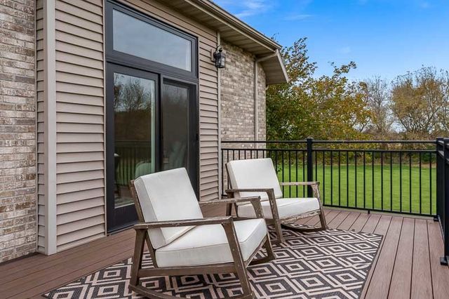 7146 BARNGATE Drive, South Beloit, IL 61080