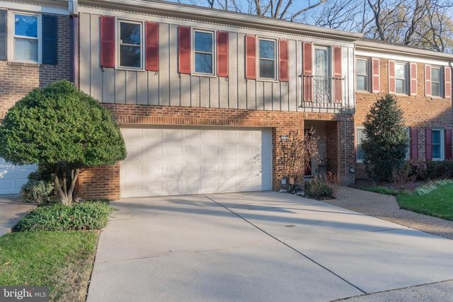 3921 RUST HILL PL, Fairfax, VA 22030