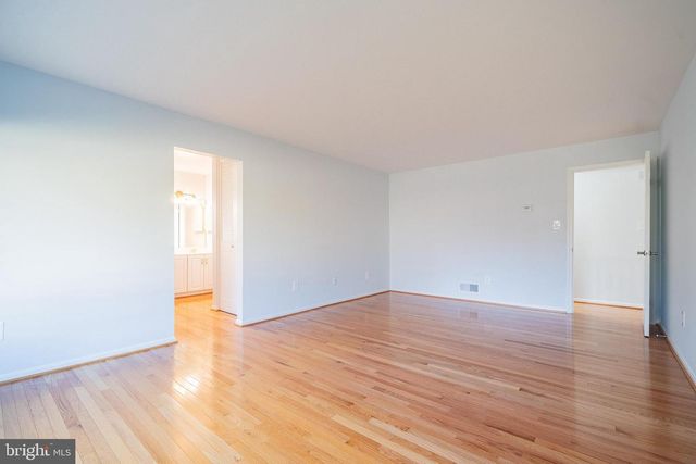 3921 RUST HILL PL, Fairfax, VA 22030