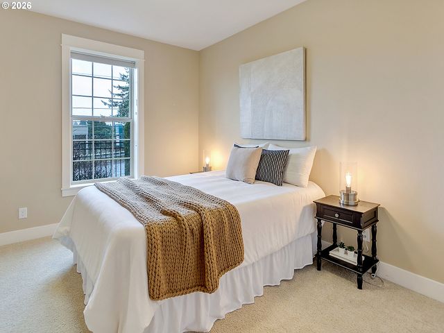 3642 Sw BAIRD St 5, Portland, OR 97219