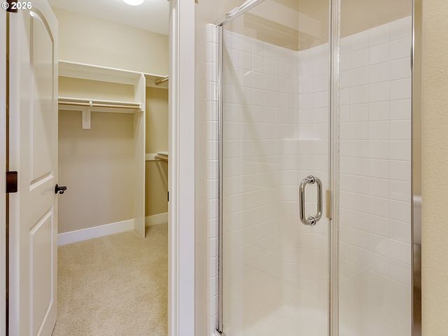 3642 Sw BAIRD St 5, Portland, OR 97219