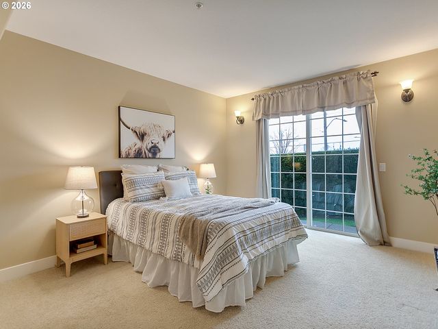 3642 Sw BAIRD St 5, Portland, OR 97219