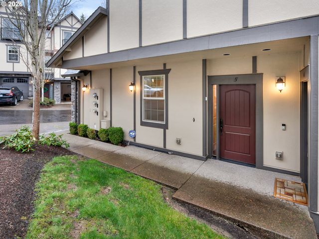 3642 Sw BAIRD St 5, Portland, OR 97219