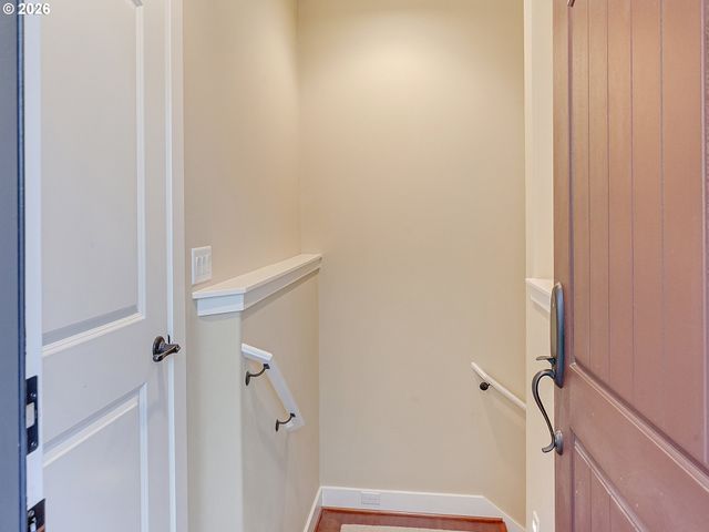 3642 Sw BAIRD St 5, Portland, OR 97219