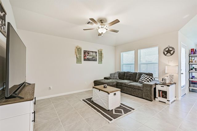 10409 Deussen Lane, Texas City, TX 77591