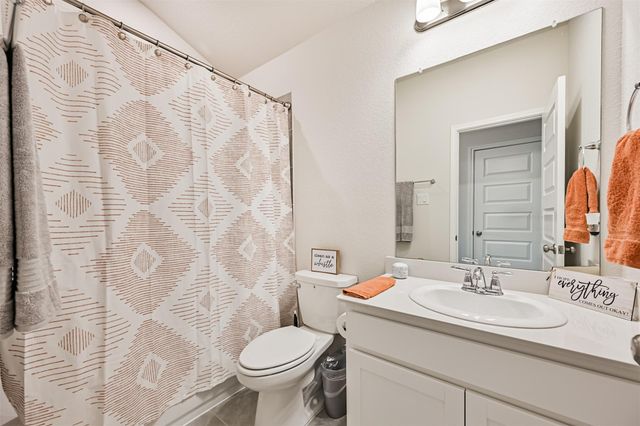 10409 Deussen Lane, Texas City, TX 77591