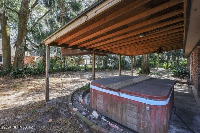 3917 TARA HALL Drive, Jacksonville, FL 32277