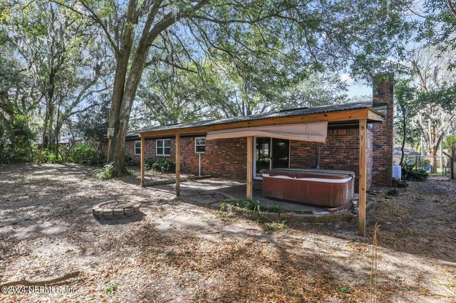 3917 TARA HALL Drive, Jacksonville, FL 32277