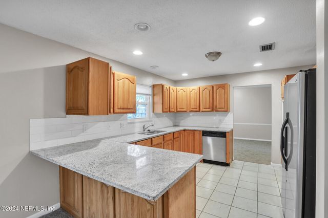 3917 TARA HALL Drive, Jacksonville, FL 32277
