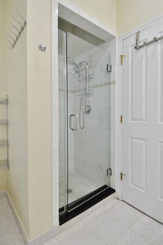 604 AVENUE A, Bayonne, NJ 07002