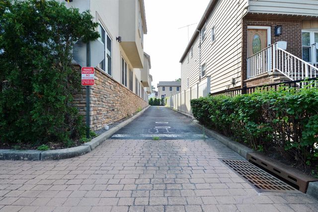 604 AVENUE A, Bayonne, NJ 07002
