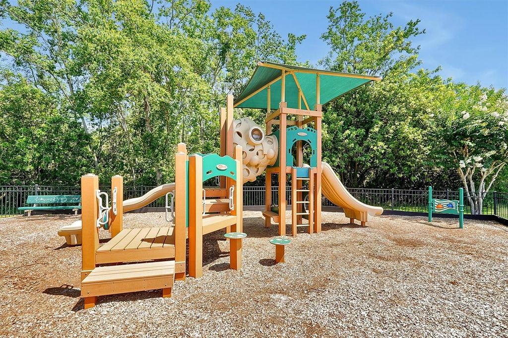 Image 48 of property listing at 168 CLUB VILLAS LANE, Kissimmee, FL 34744