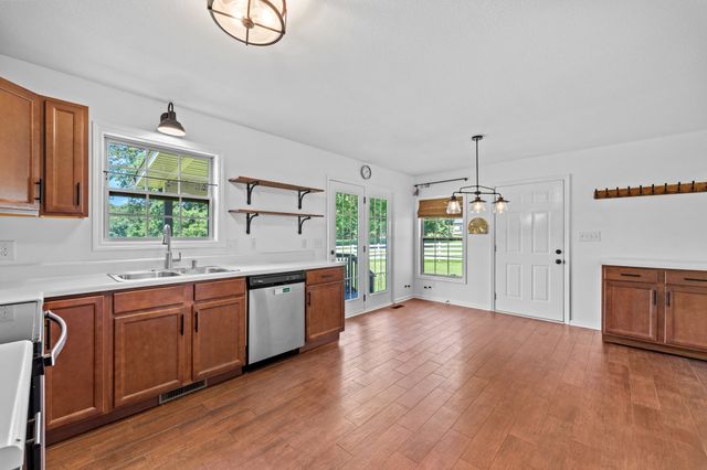 1335 Garrettsburg Rd, Clarksville, TN 37042