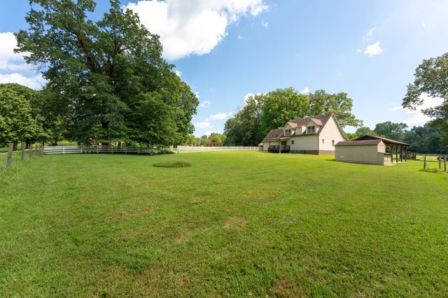 1335 Garrettsburg Rd, Clarksville, TN 37042