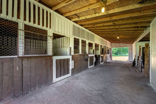 1335 Garrettsburg Rd, Clarksville, TN 37042