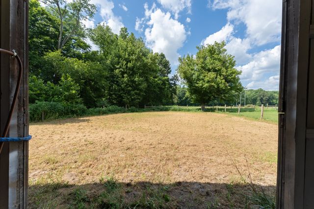 1335 Garrettsburg Rd, Clarksville, TN 37042