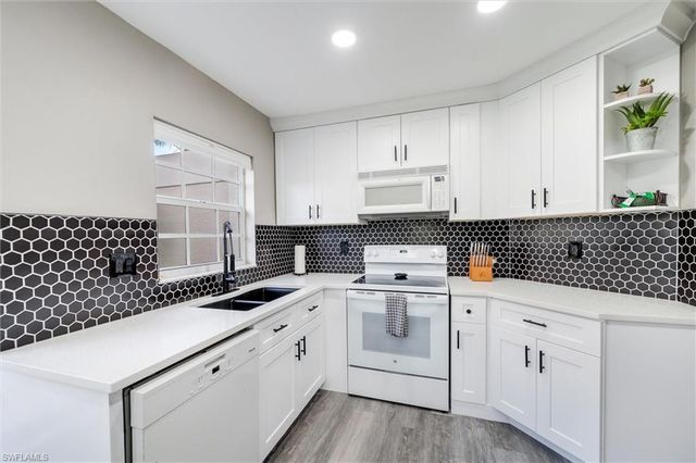 28080 Cavendish CT # 2006, Bonita Springs, FL 34135