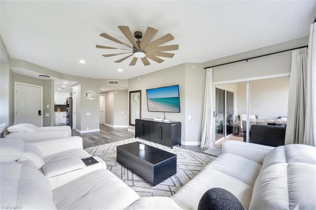 28080 Cavendish CT # 2006, Bonita Springs, FL 34135