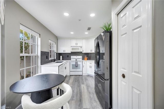 28080 Cavendish CT # 2006, Bonita Springs, FL 34135