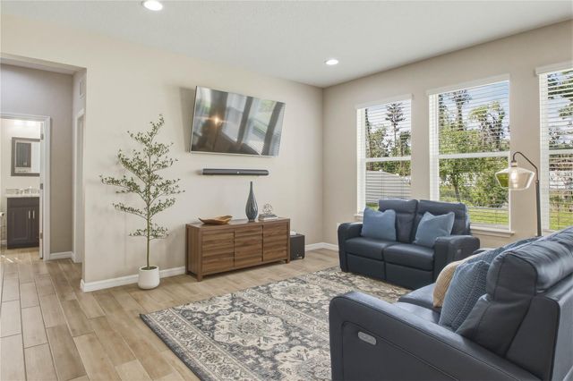 8415 PRAISE DRIVE, Tampa, FL 33625