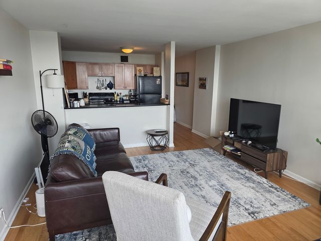 1636 N Wells Street 3004, Chicago, IL 60614