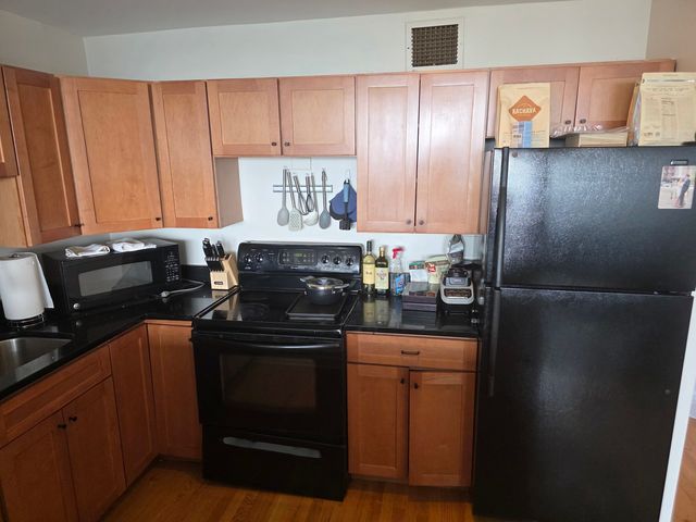 1636 N Wells Street 3004, Chicago, IL 60614