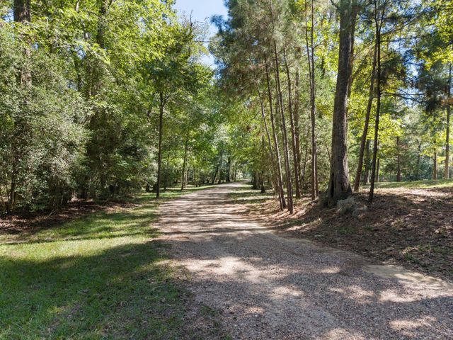 30 Little John Loop, Cleveland, TX 77327