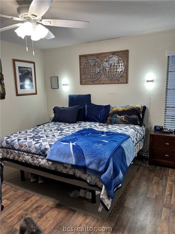 2100 Windsor Drive 32, Bryan, TX 77802