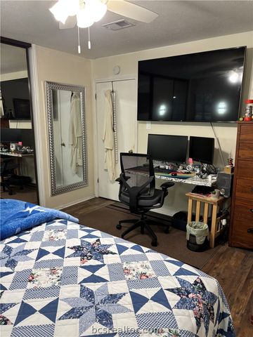 2100 Windsor Drive 32, Bryan, TX 77802