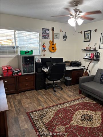 2100 Windsor Drive 32, Bryan, TX 77802