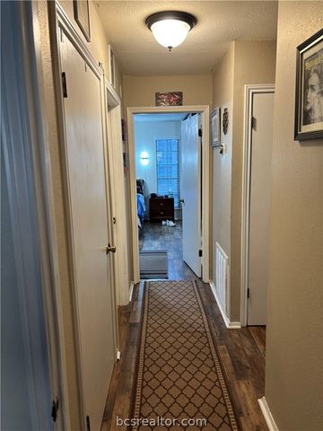 2100 Windsor Drive 32, Bryan, TX 77802