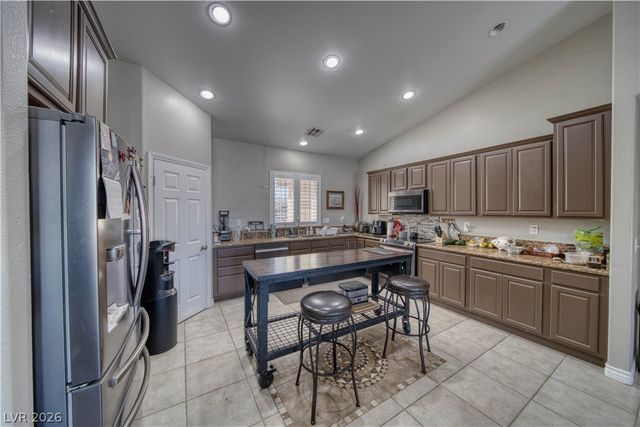 800 East Jaybird Street, Pahrump, NV 89048