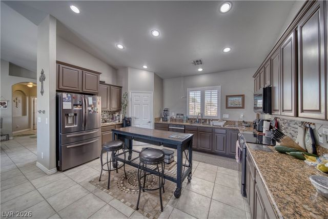 800 East Jaybird Street, Pahrump, NV 89048