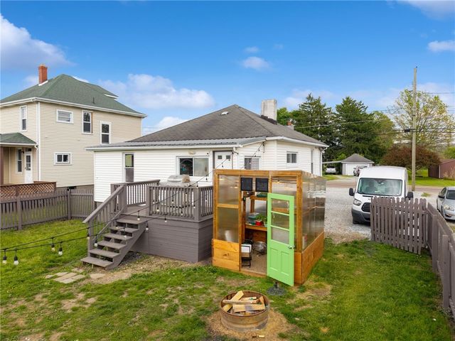 1537 Mount Pleasant Connell Road, East Huntingdon, PA 15666