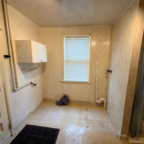5103 Harding Street, Dearborn Heights, MI 48125