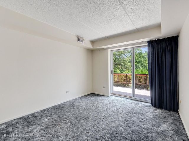 500 Redondo Road 109, Downers Grove, IL 60516