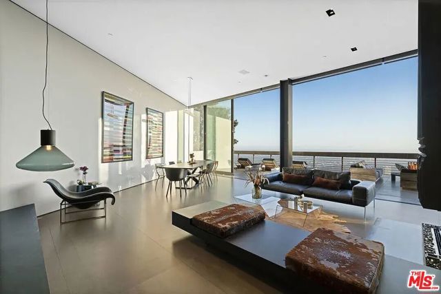 8790 Appian Way, Los Angeles, CA 90046