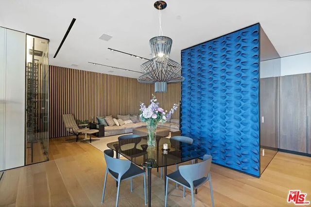 8790 Appian Way, Los Angeles, CA 90046